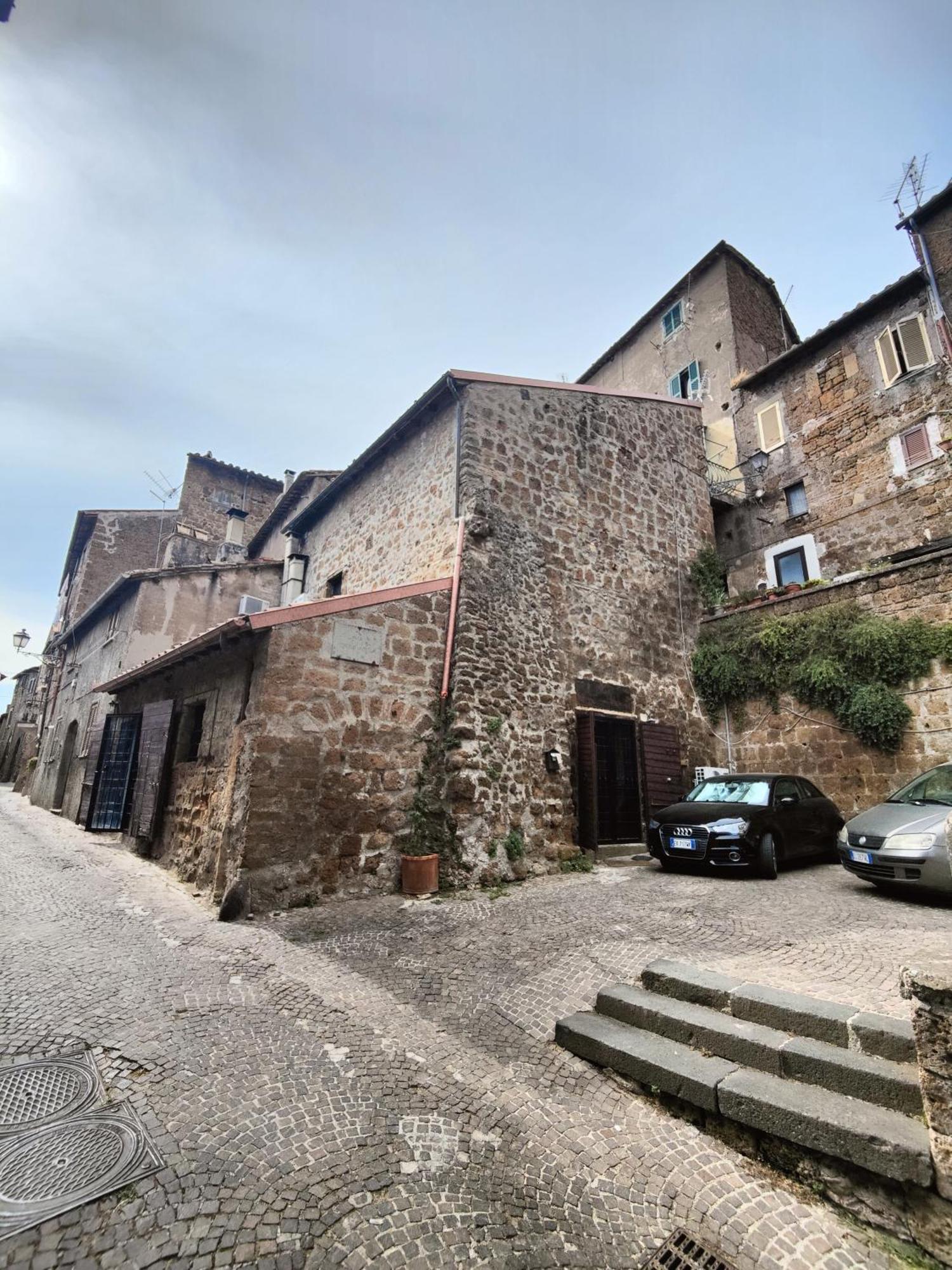 Maestosa Roccaforte Dei Principi, 3 Piani Tutti Per Voi! 苏特里 外观 照片
