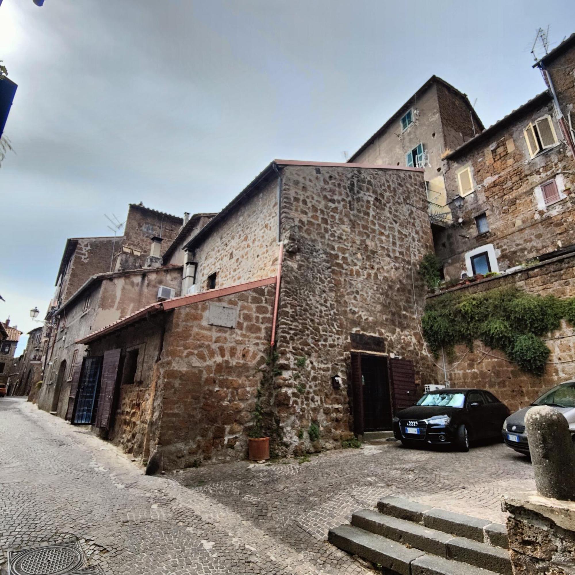 Maestosa Roccaforte Dei Principi, 3 Piani Tutti Per Voi! 苏特里 外观 照片
