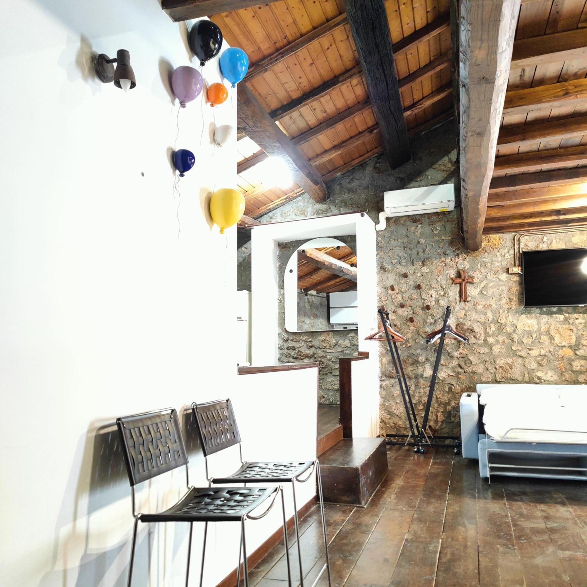 Maestosa Roccaforte Dei Principi, 3 Piani Tutti Per Voi! 苏特里 外观 照片