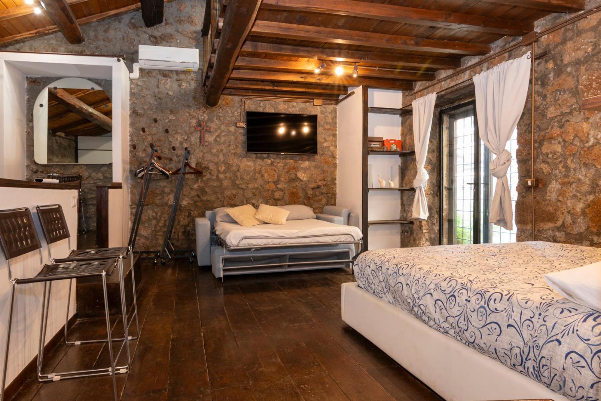 Maestosa Roccaforte Dei Principi, 3 Piani Tutti Per Voi! 苏特里 外观 照片