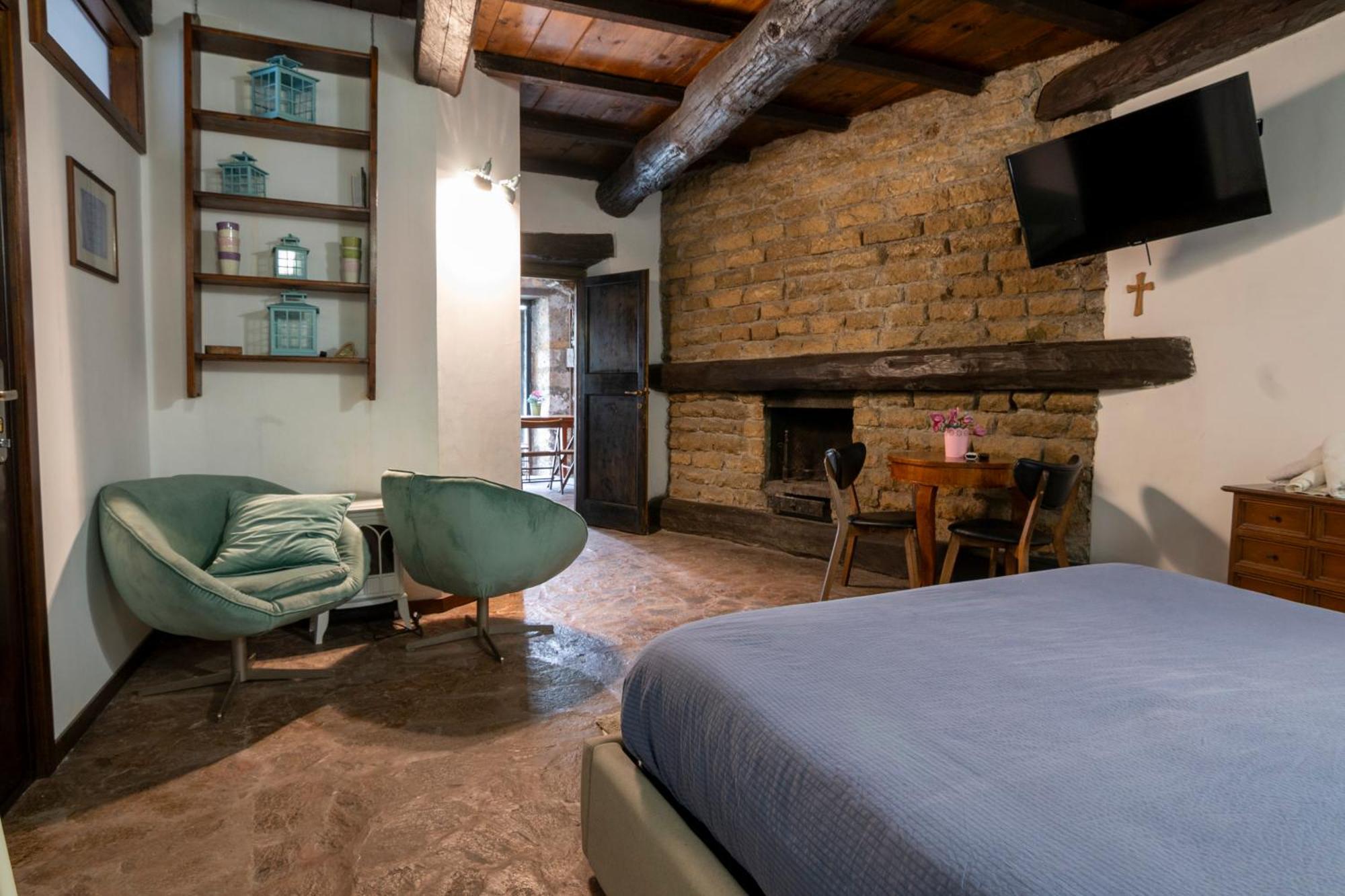 Maestosa Roccaforte Dei Principi, 3 Piani Tutti Per Voi! 苏特里 外观 照片