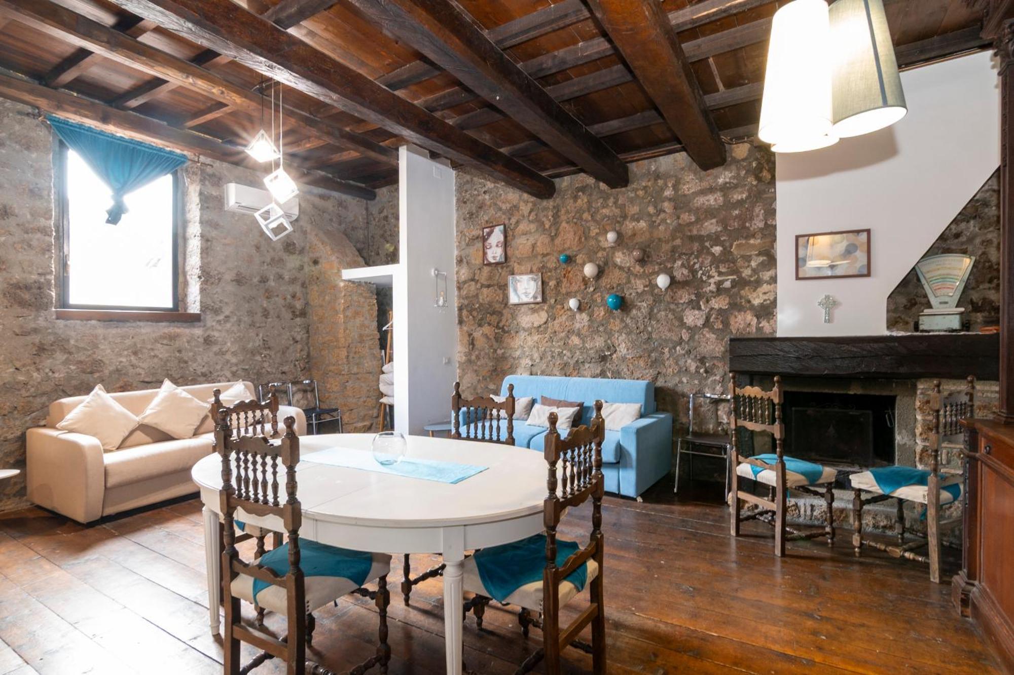 Maestosa Roccaforte Dei Principi, 3 Piani Tutti Per Voi! 苏特里 外观 照片